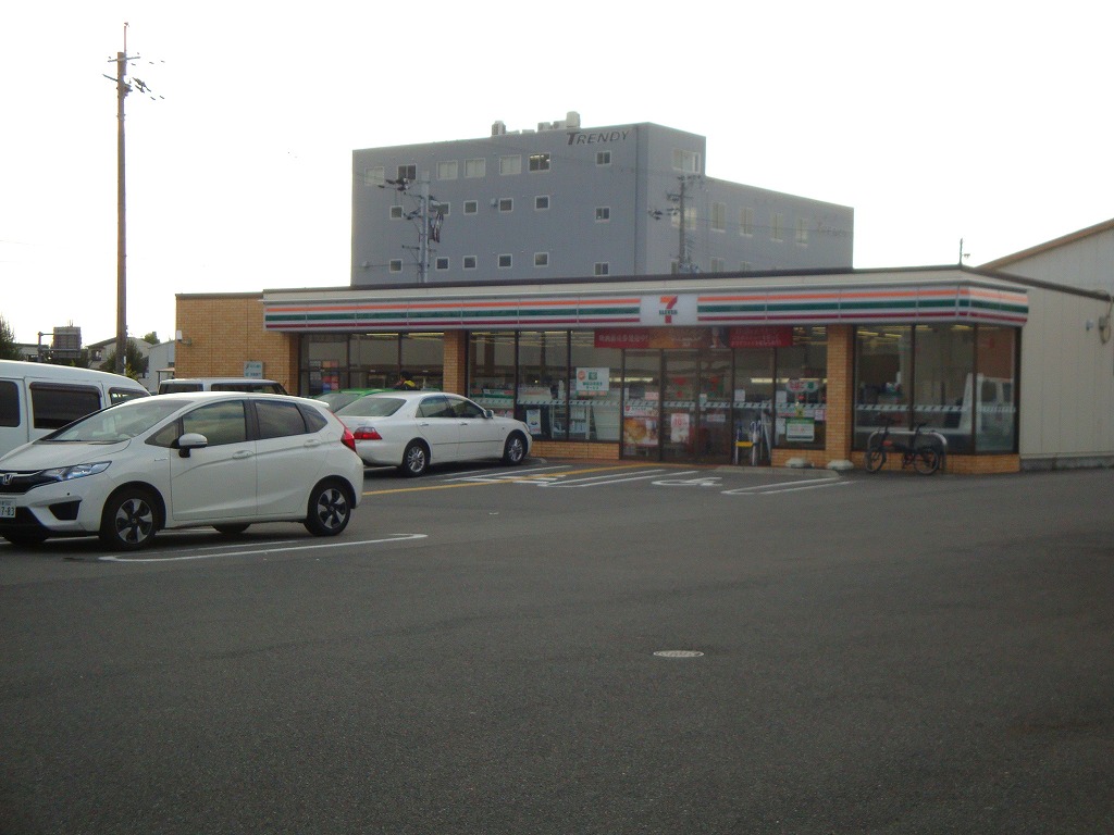 ヴァンデミーア鳥羽 コンビ二：ｾﾌﾞﾝｲﾚﾌﾞﾝ 京都上鳥羽鴨田店　327m