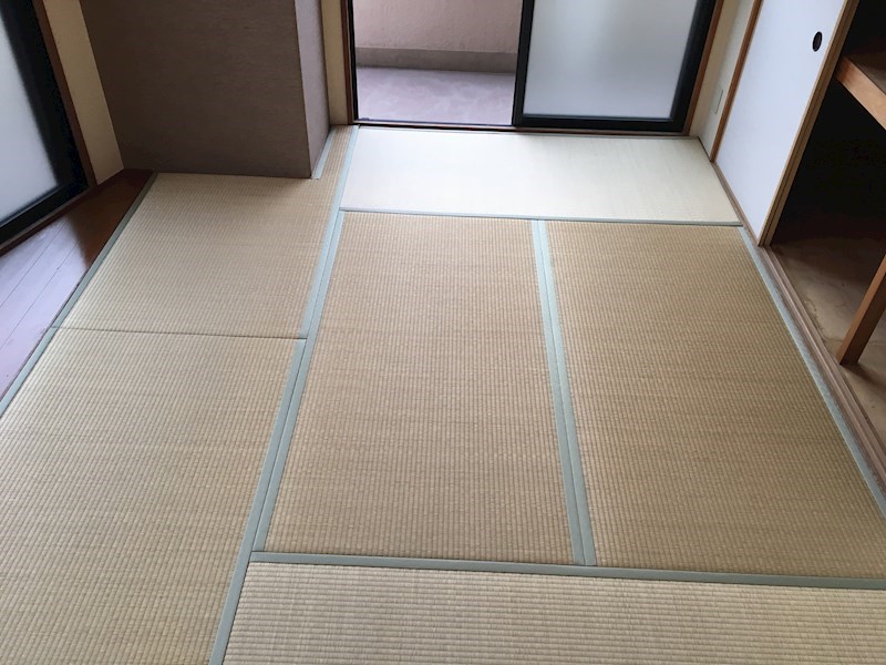 パークサイドシャトー 現地写真（玄関）