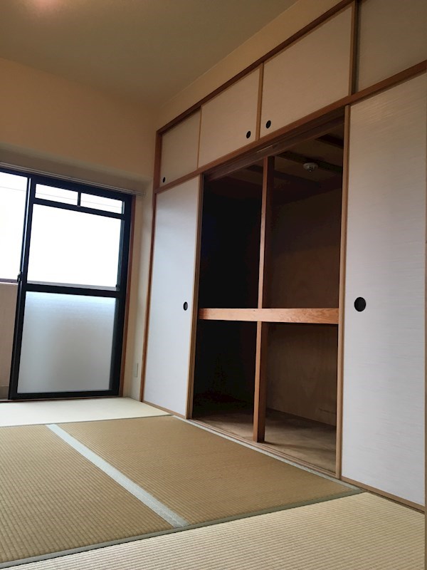 パークサイドシャトー 現地写真（玄関）