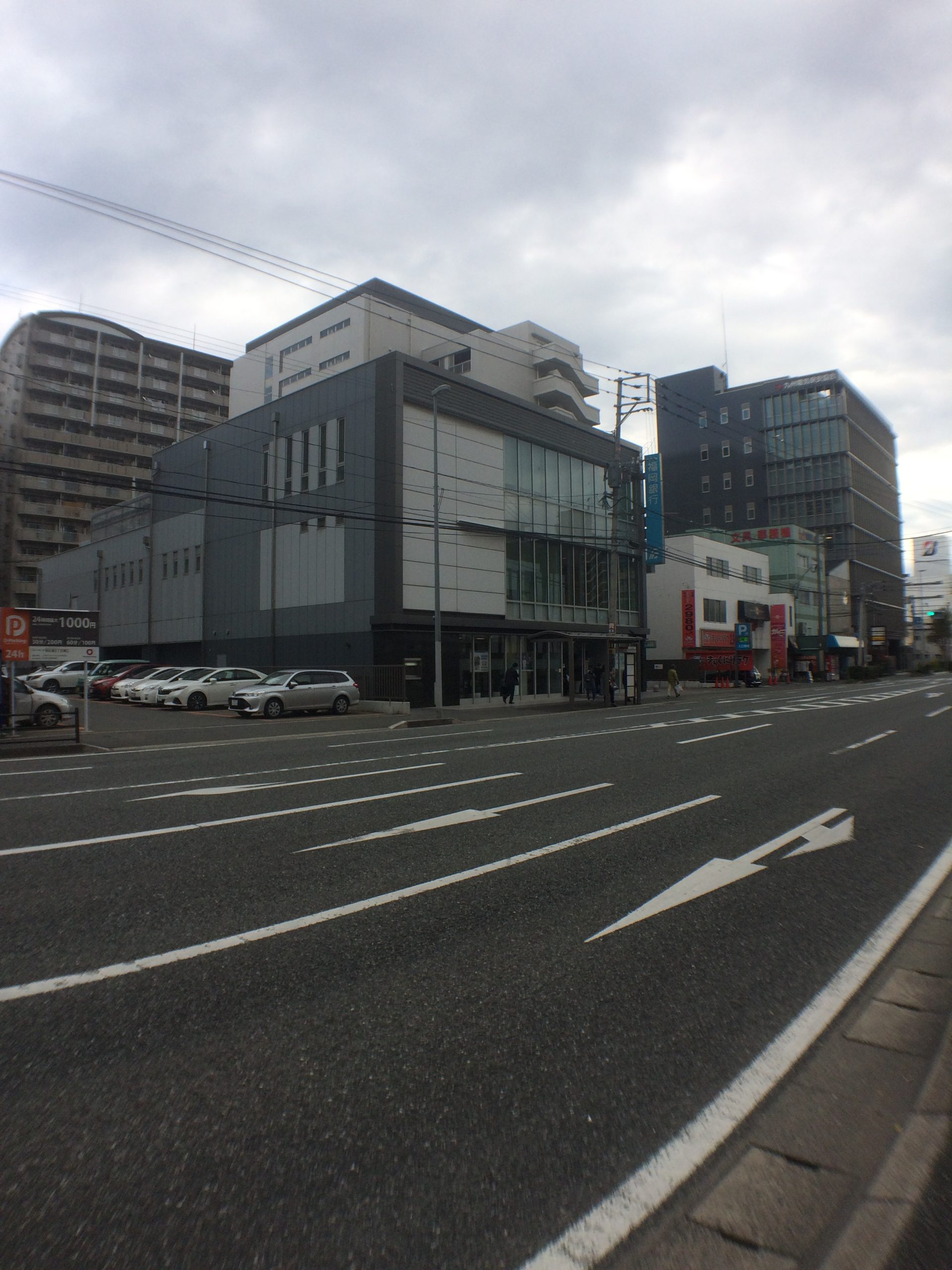 エルヴィータ駅南 銀行：福岡銀行比恵支店　766m