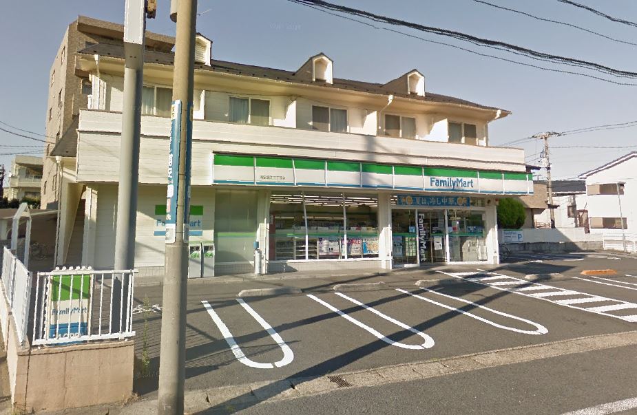 NK グランデール コンビ二：ﾌｧﾐﾘｰﾏｰﾄ 浦安堀江三丁目店　2583m