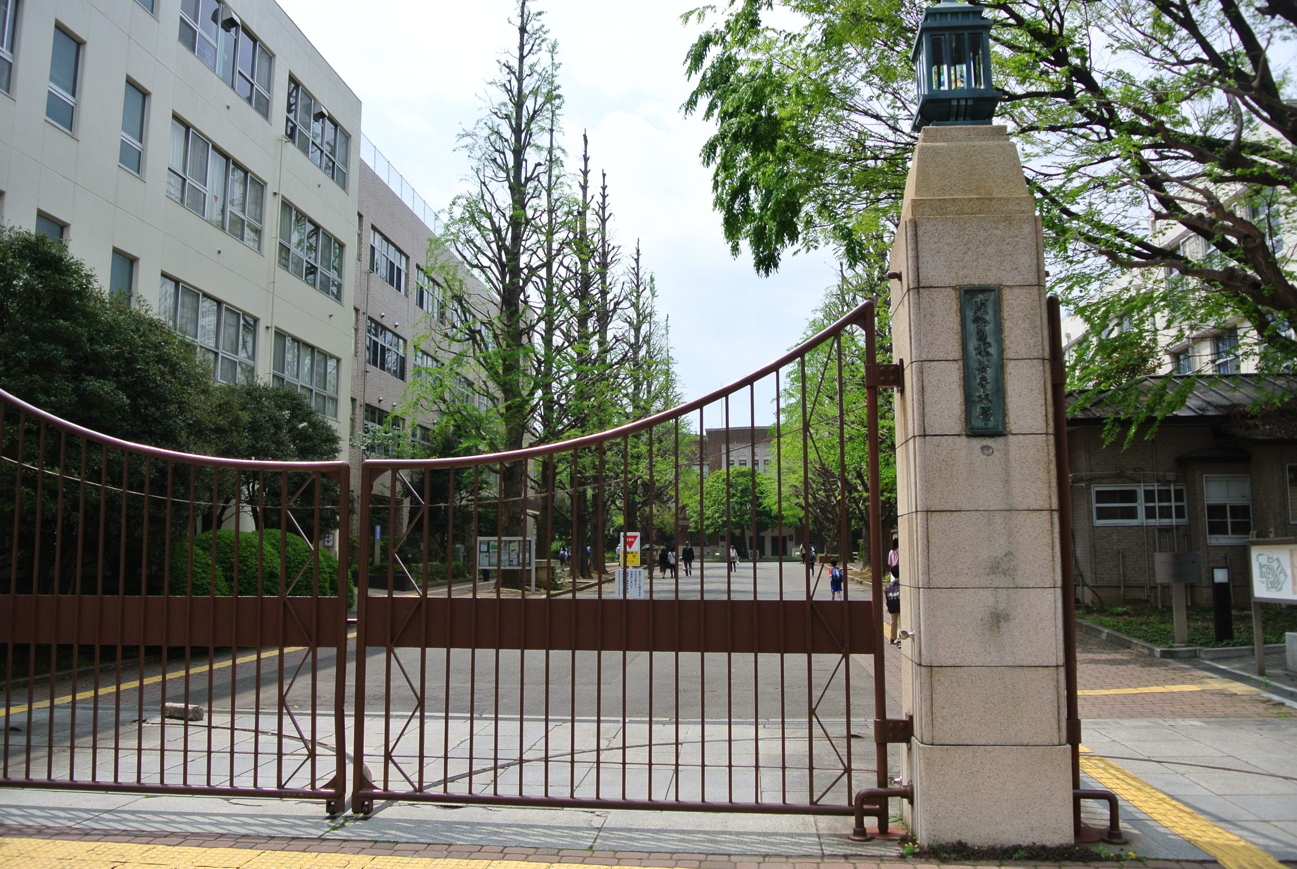 グラシーナ文京 大学・短大：お茶の水女子大学　662m