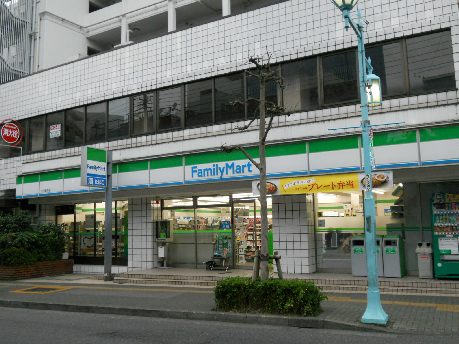 グランデ　パッショーネ コンビ二：ﾌｧﾐﾘｰﾏｰﾄ 立川錦町店　580m