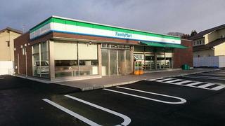 ライヒレーベン コンビ二：ﾌｧﾐﾘｰﾏｰﾄ 石川橋店　396m