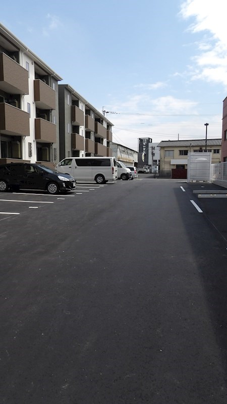 レガリア陣原 駐車場