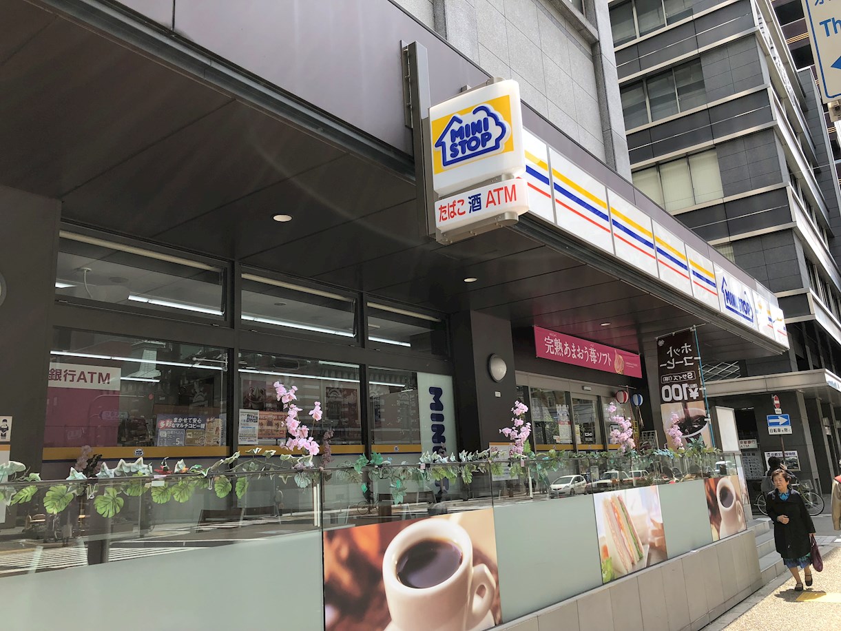 CASA LOTUS(カーサロータス) コンビ二：ﾐﾆｽﾄｯﾌﾟ 烏丸三条店　203m