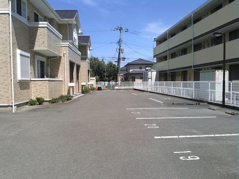 プレジオけやき 駐車場