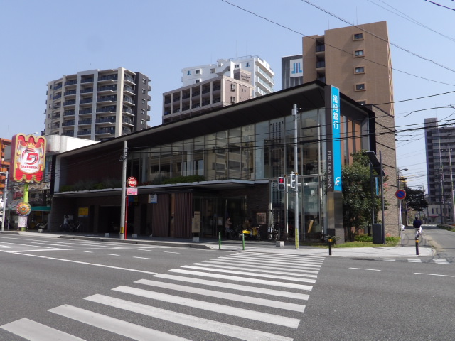 サンスクエア 銀行：福岡銀行平尾支店　828m　近隣