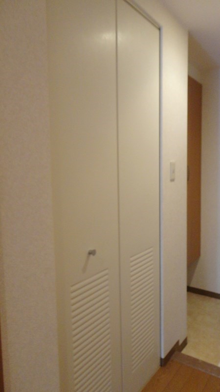 アジュール西端 玄関収納もあります☆☆
