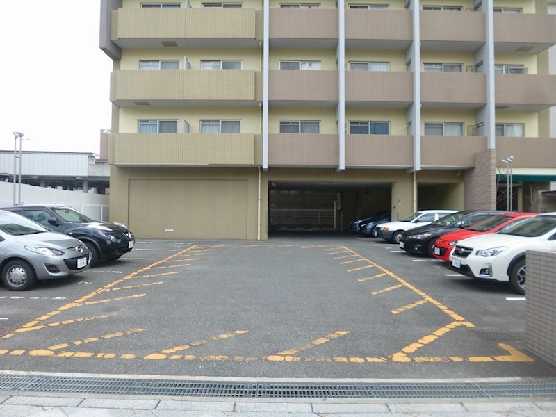 サンフークⅢ 駐車場