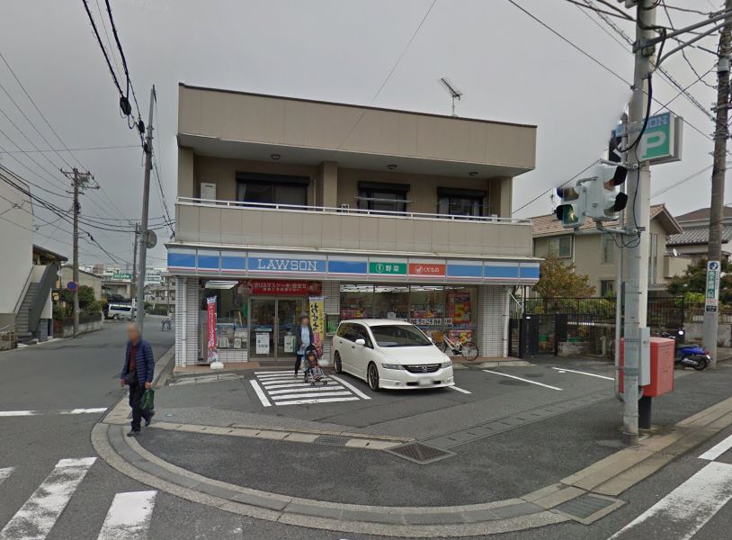 ヴィラ　プロニティ コンビ二：ﾛｰｿﾝ 検見川店　683m