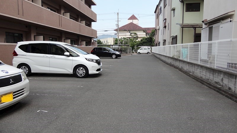 アロッジオK・T・I 全区画平面駐車場