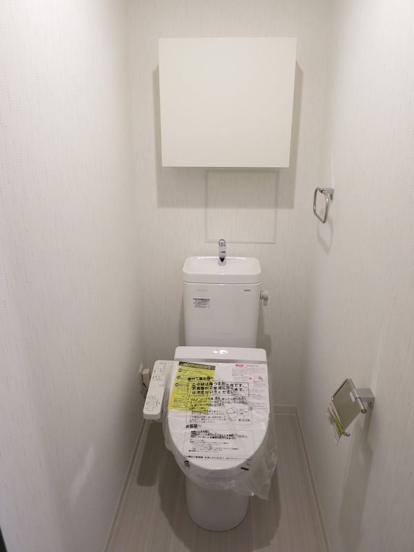 ヴィラ　プロニティ 現地写真（玄関）