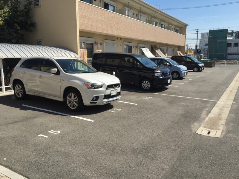 サンシエスタ 駐車場