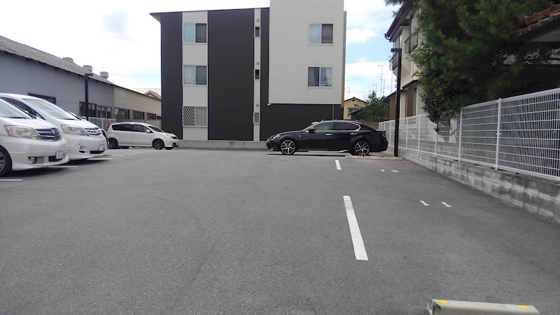 ルーセントＳＡＧＡ大財 駐車場