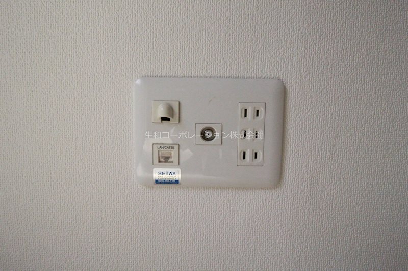 プレベール小路東 インターネット無料　入居当日より使用可能です。