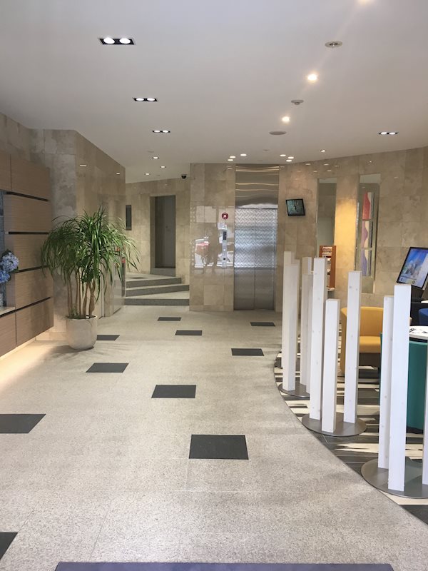 BROU上町台 ロビー