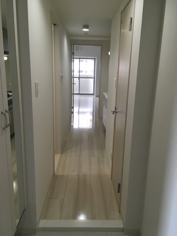 BROU上町台 玄関