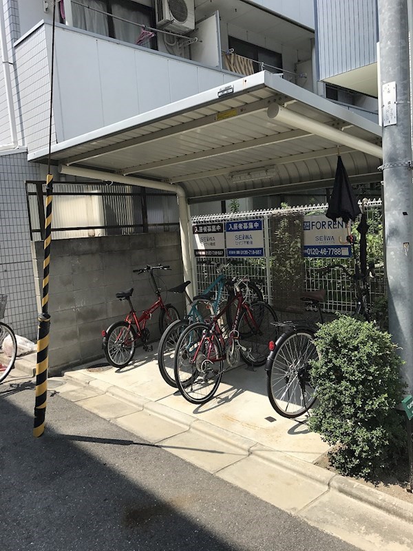 アートメゾン 駐輪場