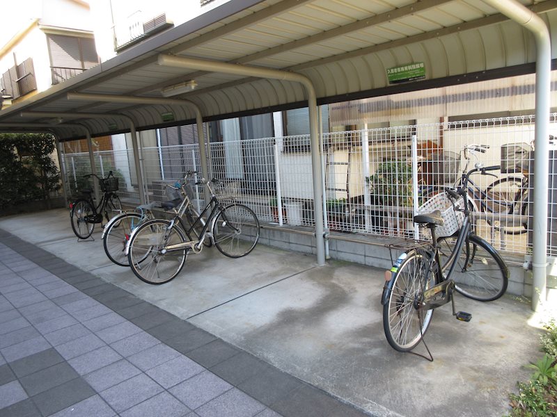 メイエスポア 駐輪場