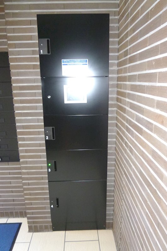 クレシェンテ梅月 宅配ボックス