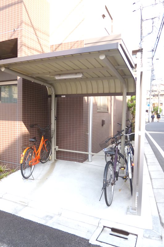 クレシェンテ梅月 現地写真（玄関）
