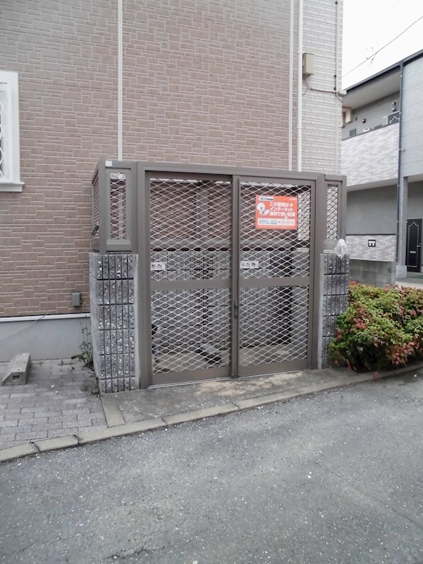 ドミール三嶋 ゴミ置き場