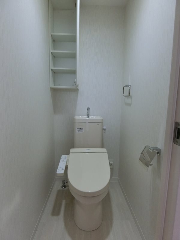 インバレッジ大野城 トイレにも収納あり