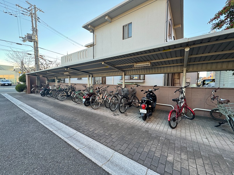 ハーモニー 駐輪場
