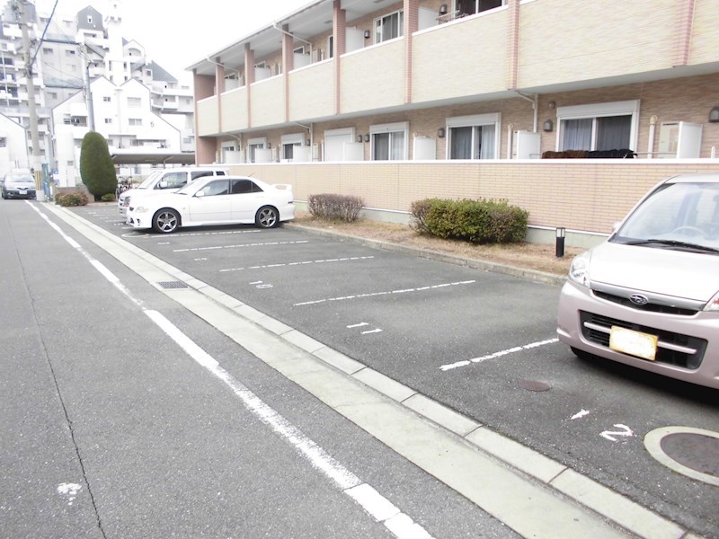 アーク島之内 駐車場