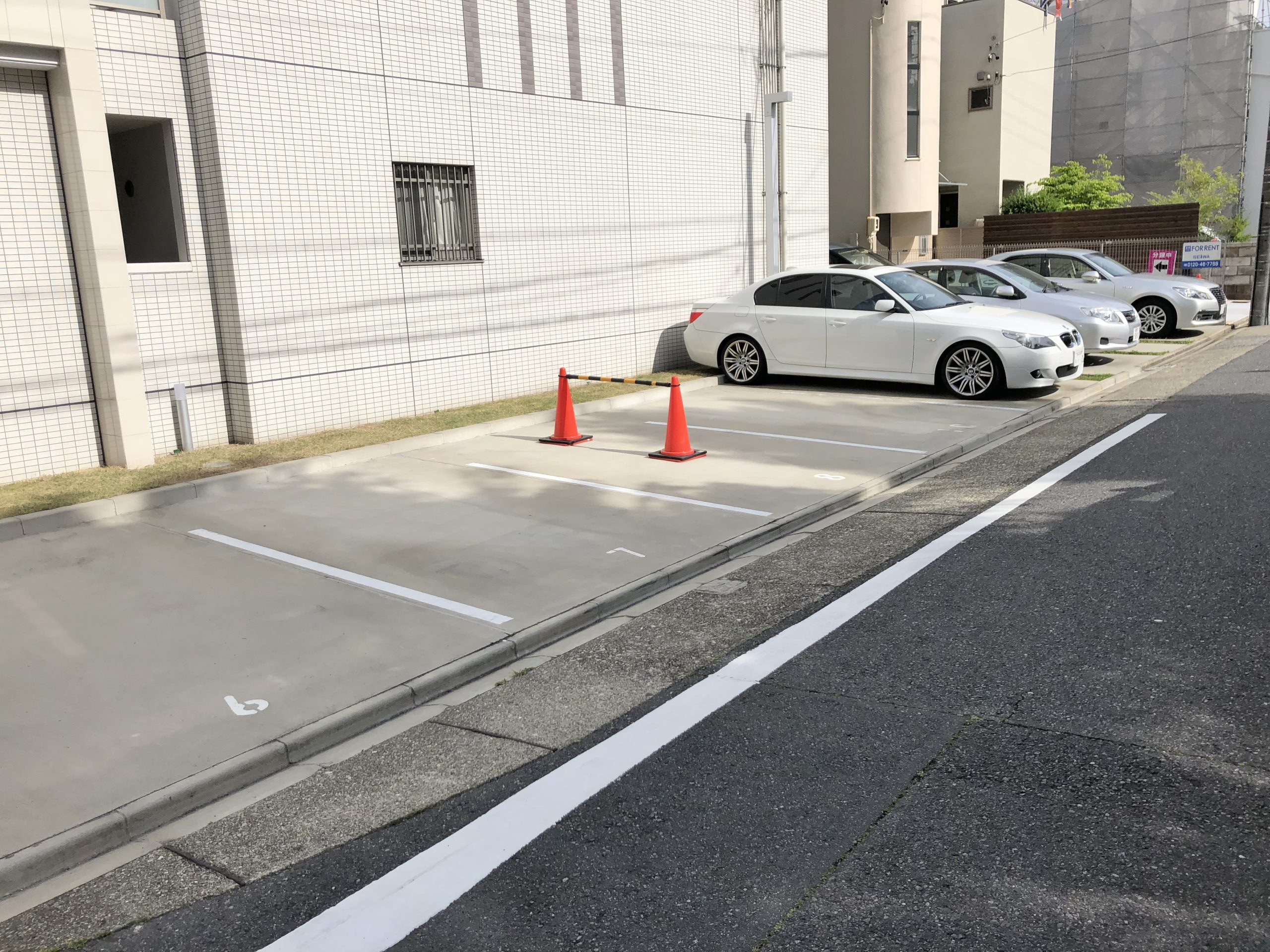 カザモデルノ 駐車場
