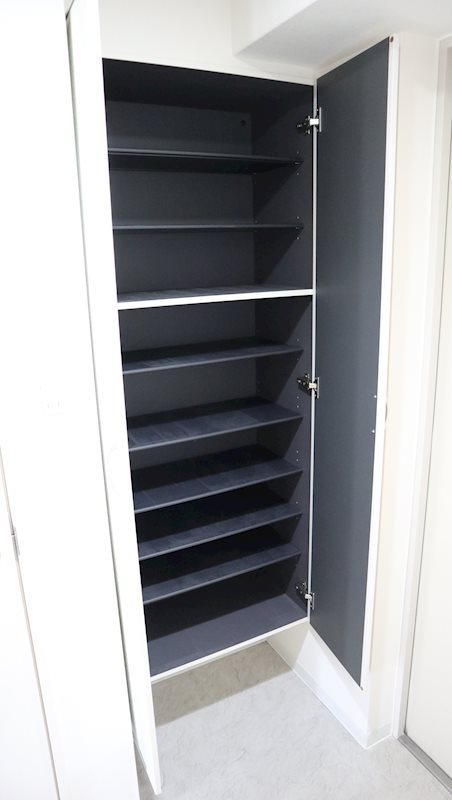 ヴァンドーム梅田北 収納豊富下駄箱