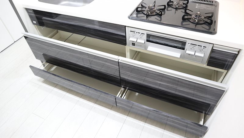 ヴァンドーム梅田北 キッチン用具沢山収納可能