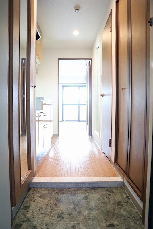 ボアドゥブルー 玄関からお部屋まで、通風良好。