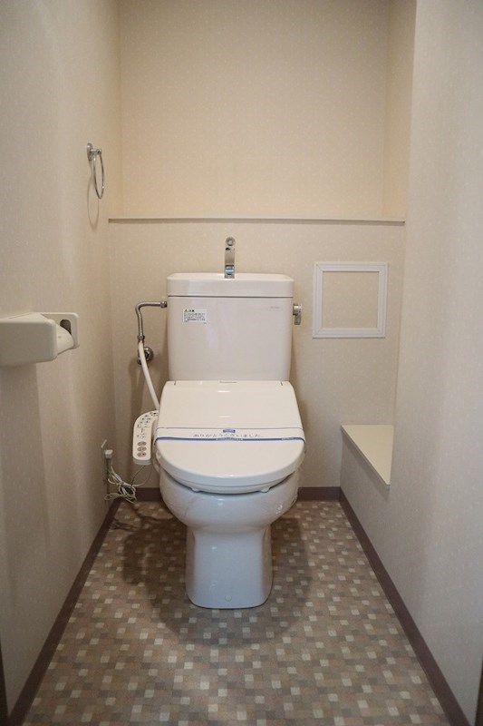 ボアドゥブルー 温水洗浄暖房便座を設置しているお部屋もあります。