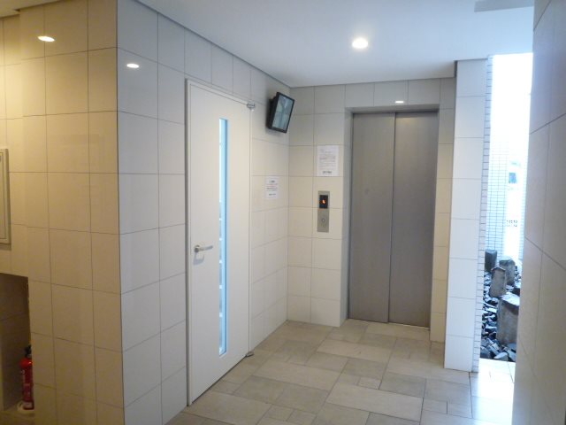 アイボリー エレベーター