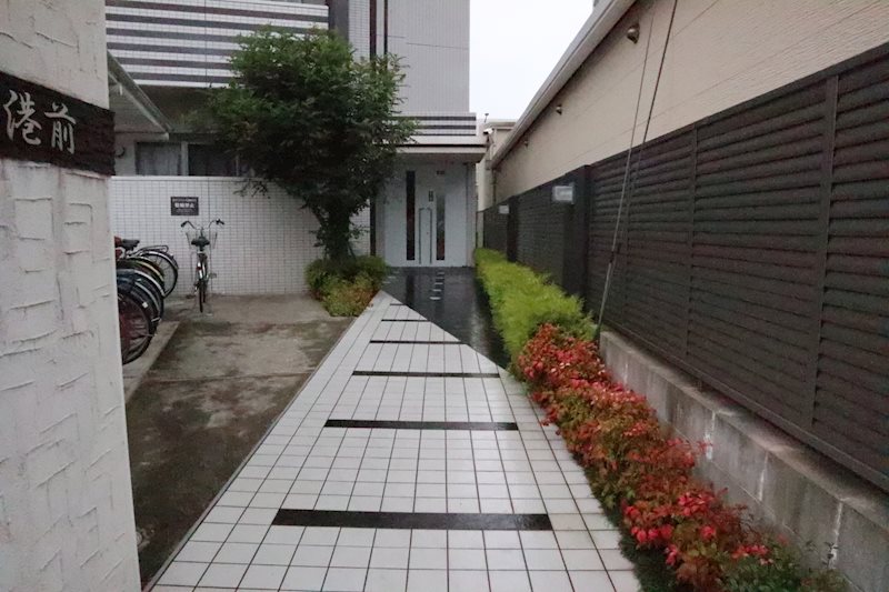 プロニティ空港前 エントンランス
