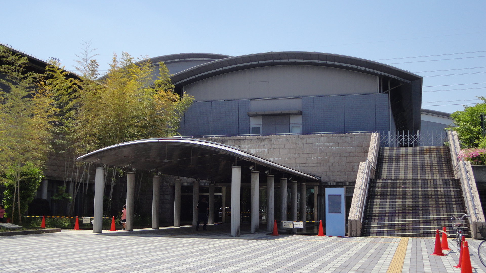 エクセレンス青山 公共施設：八尾市立体育館　162m