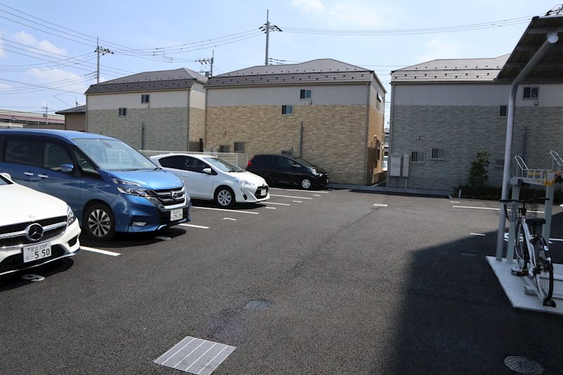 グランジュテⅡ 駐車場