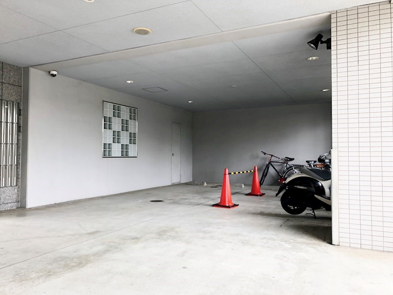 ミコノス山王 駐輪場　屋内バイク置場