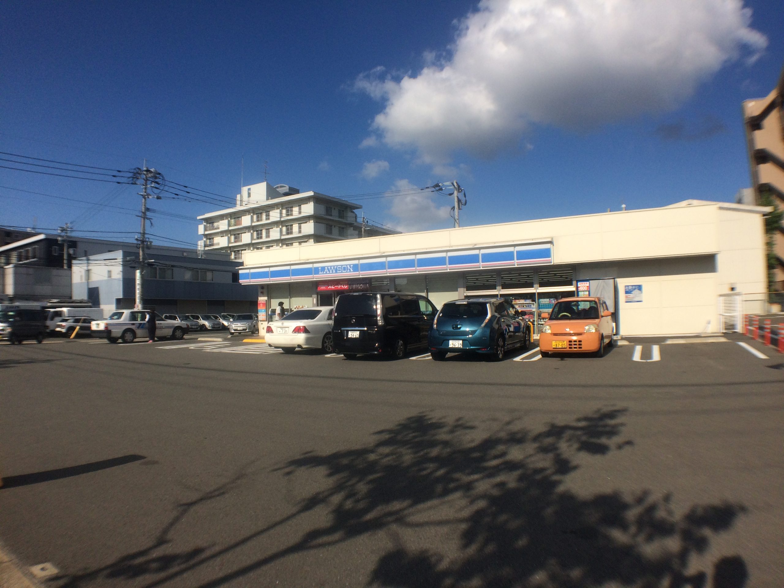 ボワールアビオン博多 コンビ二：ﾛｰｿﾝ 吉塚三丁目店　859m