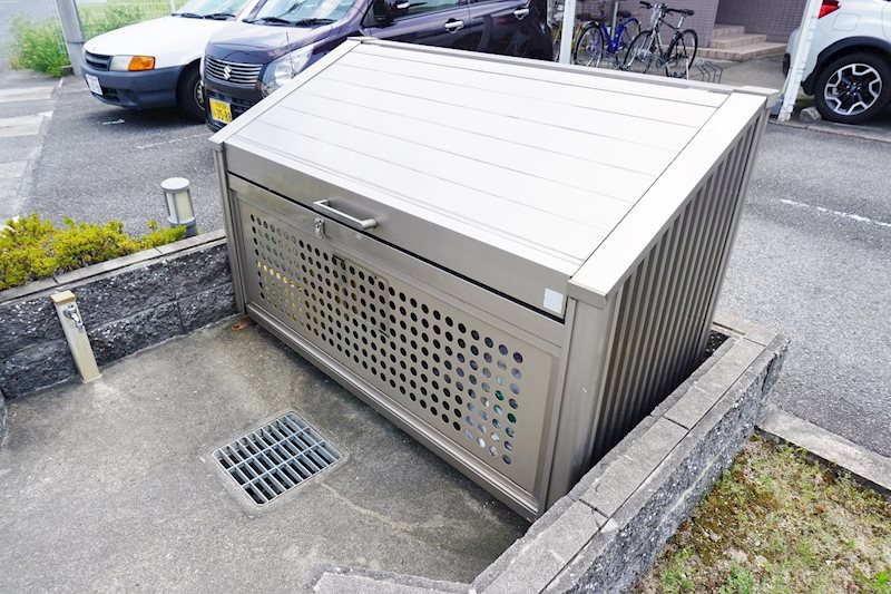 ヴェラルーナ ゴミ置き場