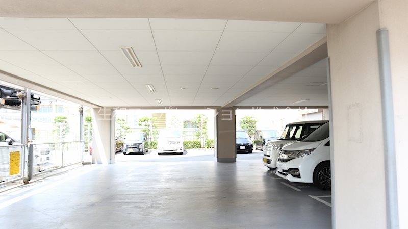 レオン住道 駐車場