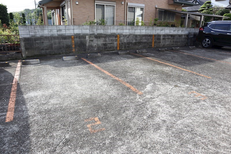 シダーフォレストK 駐車場