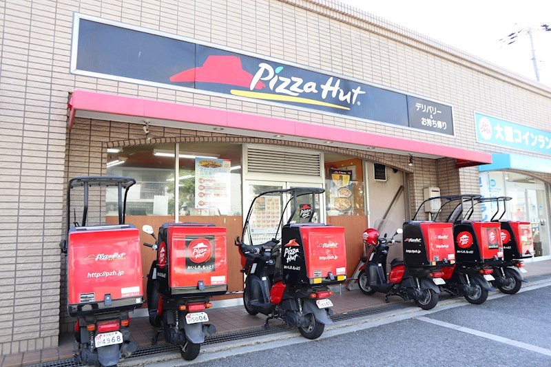 ヴィルヌーブソシア 1階テナント　ピザハット