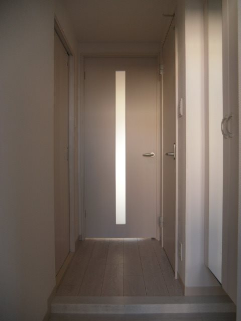アズール西明石 姿見鏡です。