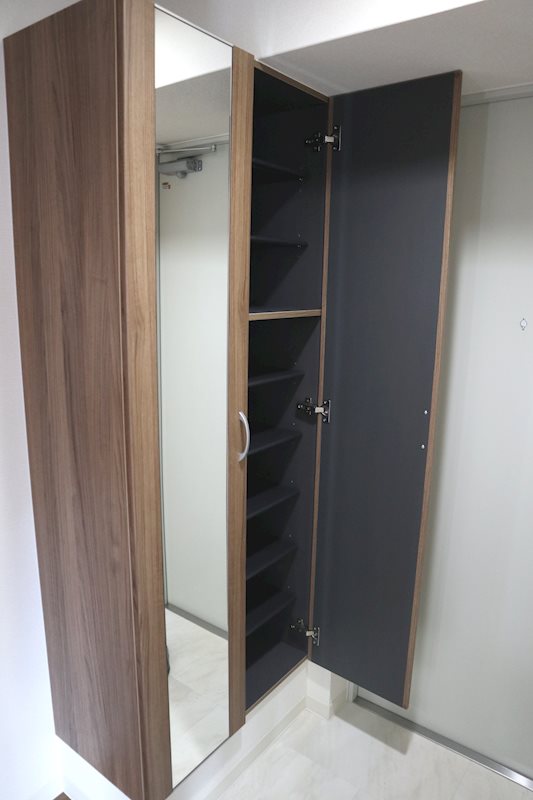 グランシャリオ諏訪野 現地写真（玄関）