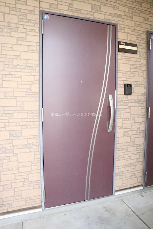 ヴァーグ参番館 玄関扉