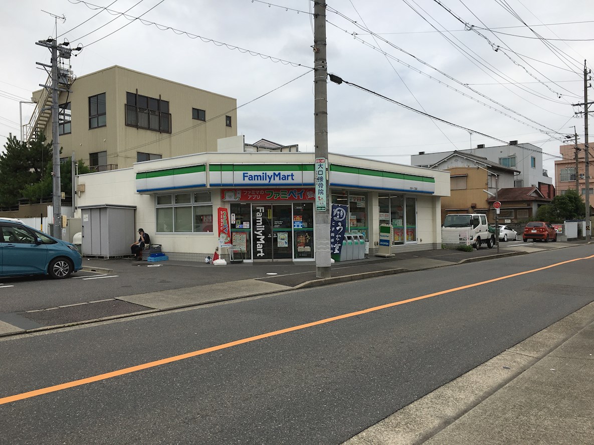 ルシェル大曽根 コンビ二：ﾌｧﾐﾘｰﾏｰﾄ 杉村一丁目店　414m