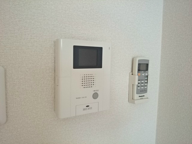 ナディア(Nadia) モニター付オートロック